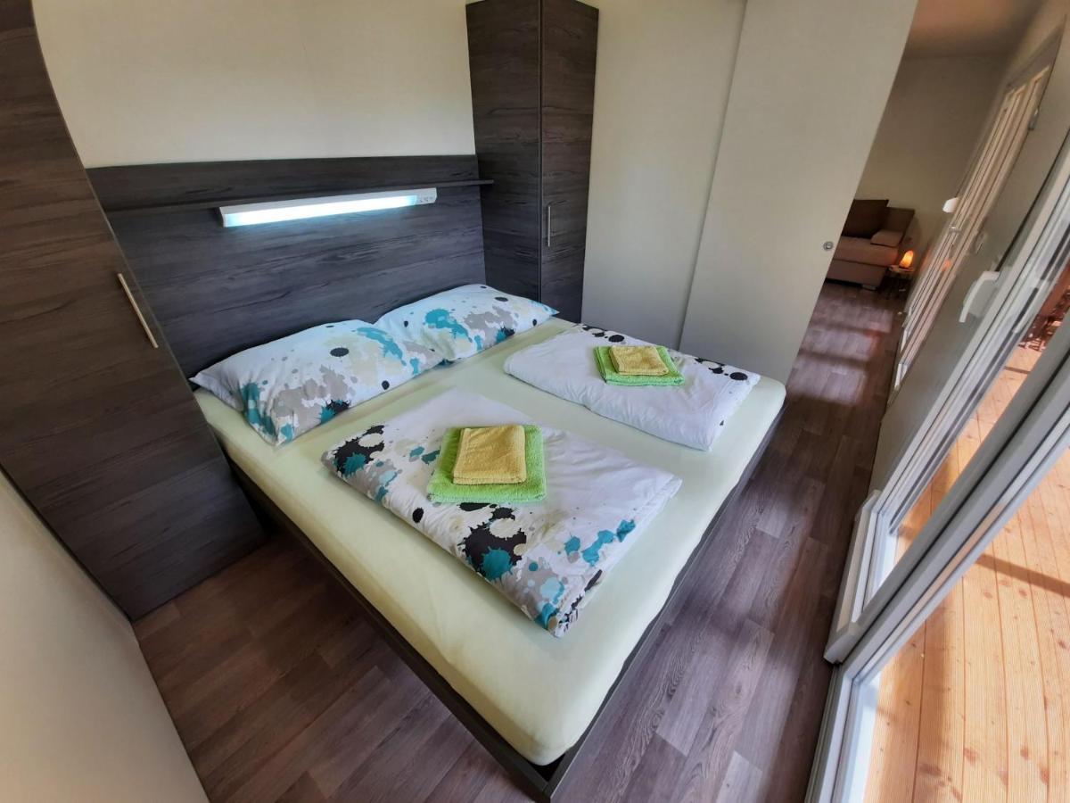 Chalet And Apartment Zonir With Sauna Кобарид Екстериор снимка