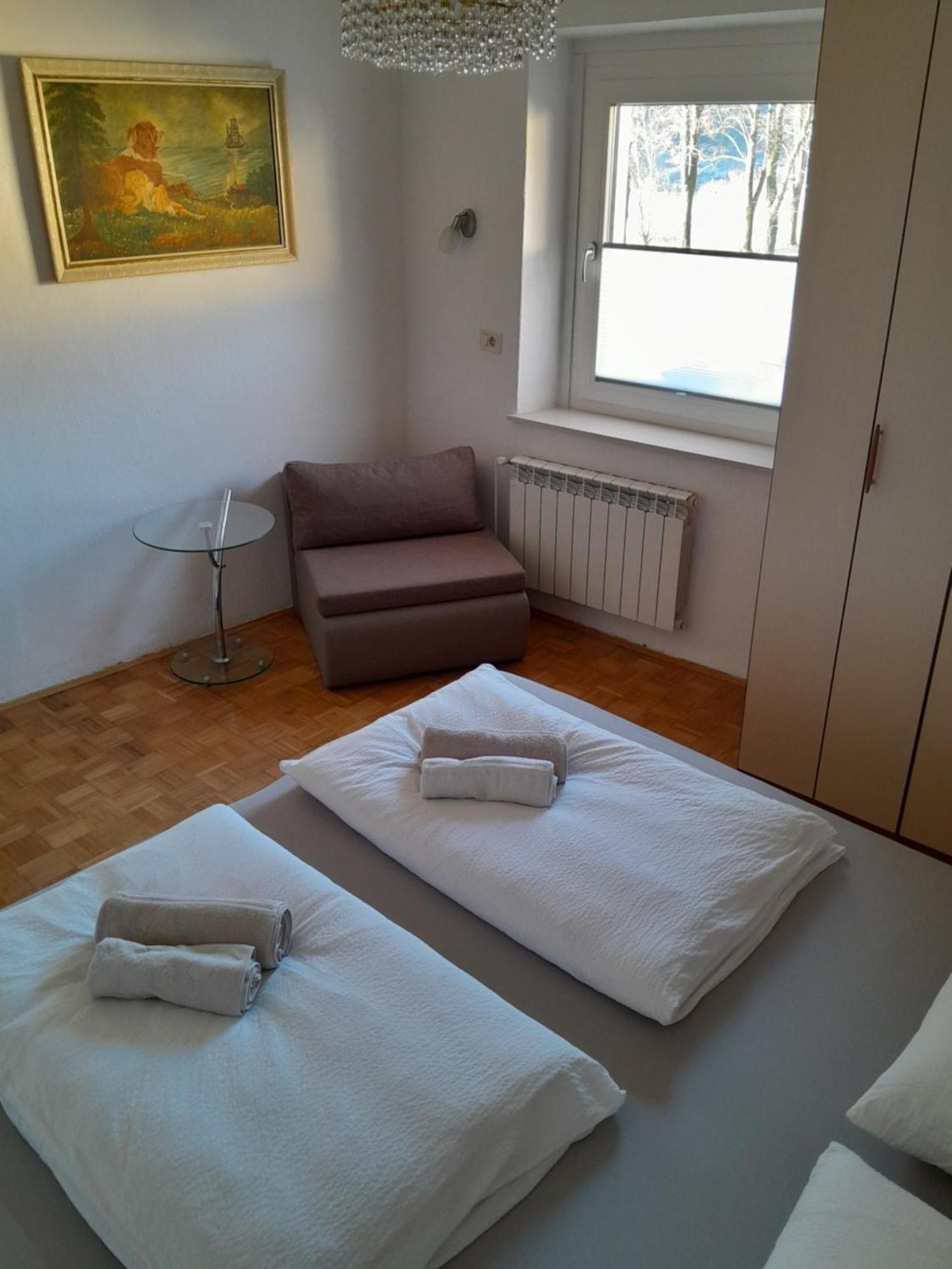 Chalet And Apartment Zonir With Sauna Кобарид Екстериор снимка